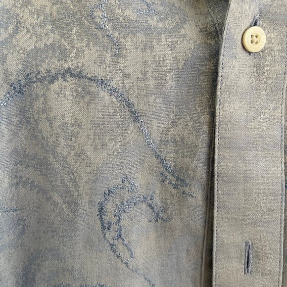 Robert Graham - Matching Cuff Longtail - Picture 2 of 5